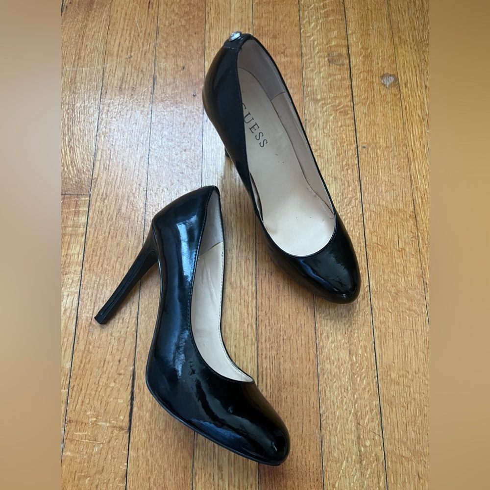 GUESS Black patent stiletto